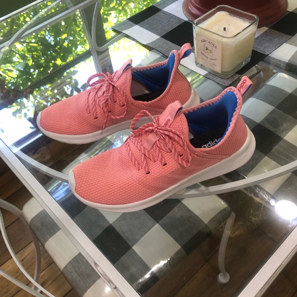 Adidas Women’s Pink Athletic Shoe❗️